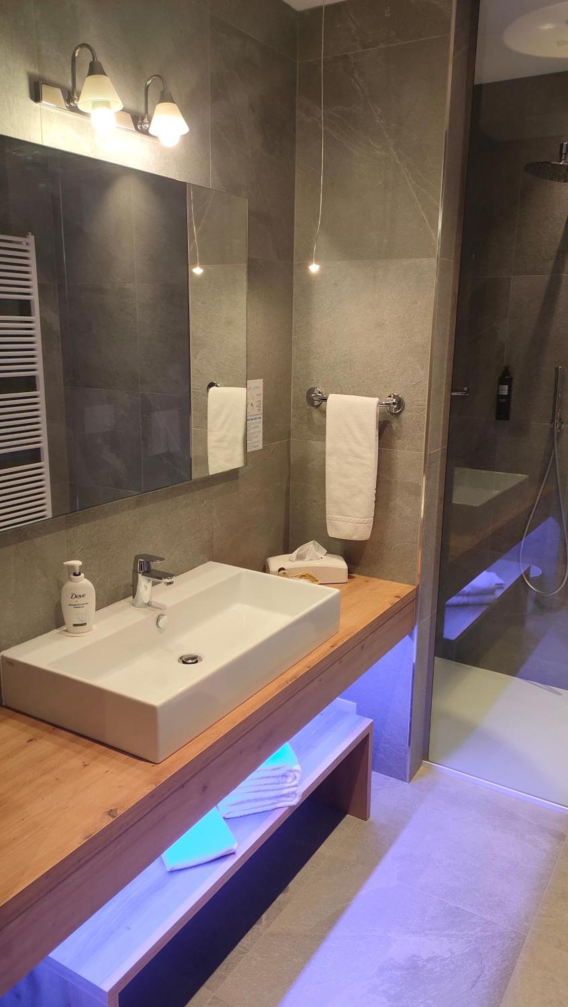 Hotel Cevedale Living Romance Hotel โกโกโล ภายนอก รูปภาพ