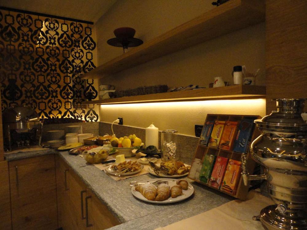 Hotel Cevedale Living Romance Hotel โกโกโล ภายนอก รูปภาพ