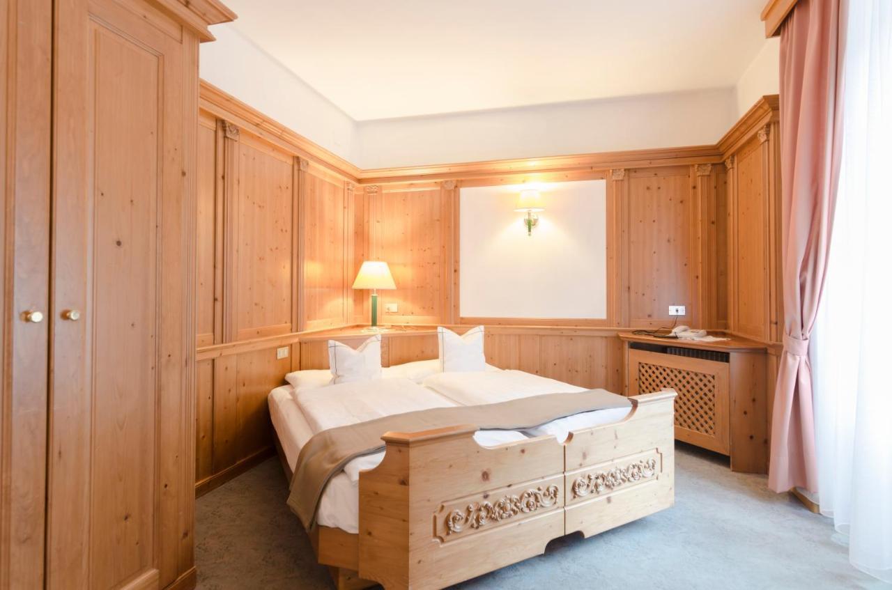 Hotel Cevedale Living Romance Hotel โกโกโล ภายนอก รูปภาพ